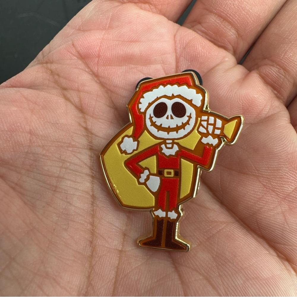 Jack Santa Cookie NBC Haunted Mansion Holiday Mystery Disney Pin